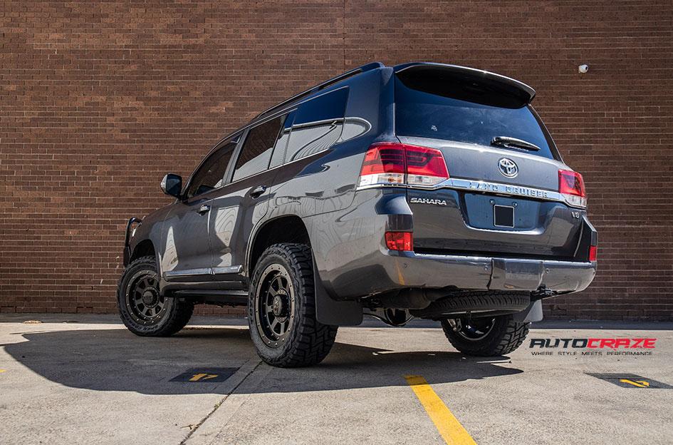 TOYOTA LANDCRUSIER FMJ XD SATIN BLACK